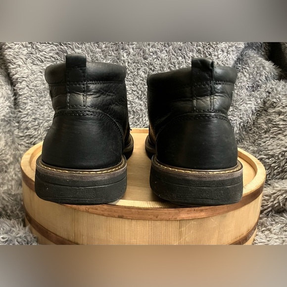 EUC Ecco Turn Leather Gore-Tex Tie Chukka Boots Black- US 13 / EU 47 main image 7